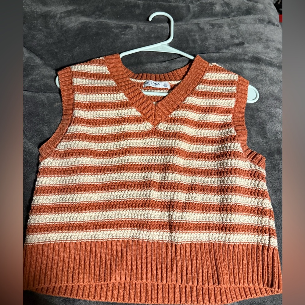 Arizona Striped Knit V-Neck Sweater Vest - Rust & Cream